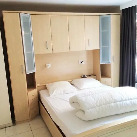 Sauvignon Centrum Met Garagestaanplaats Διαμέρισμα *